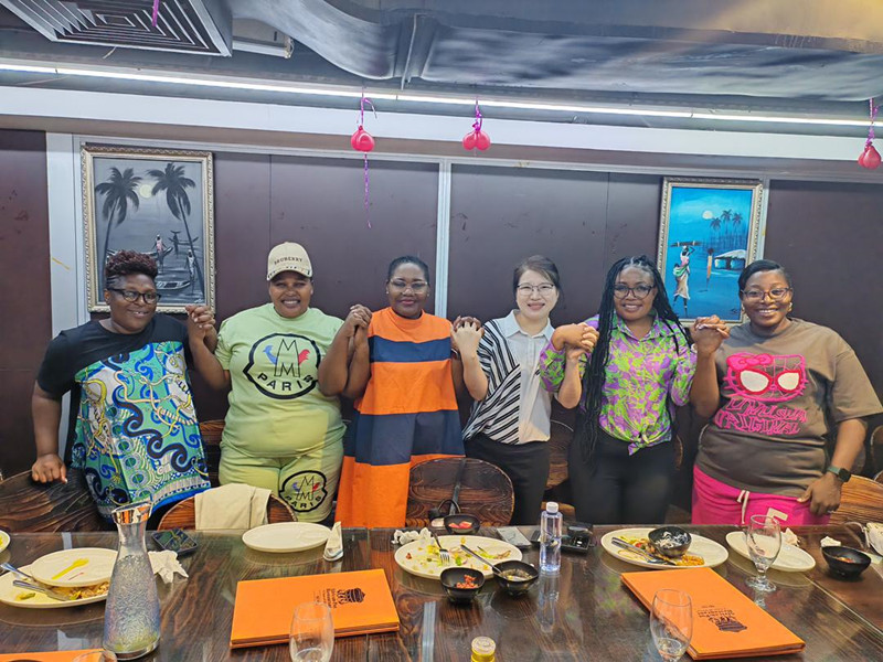 THAM QUAN CỦA NHÀ PHÂN PHỐI ZEN